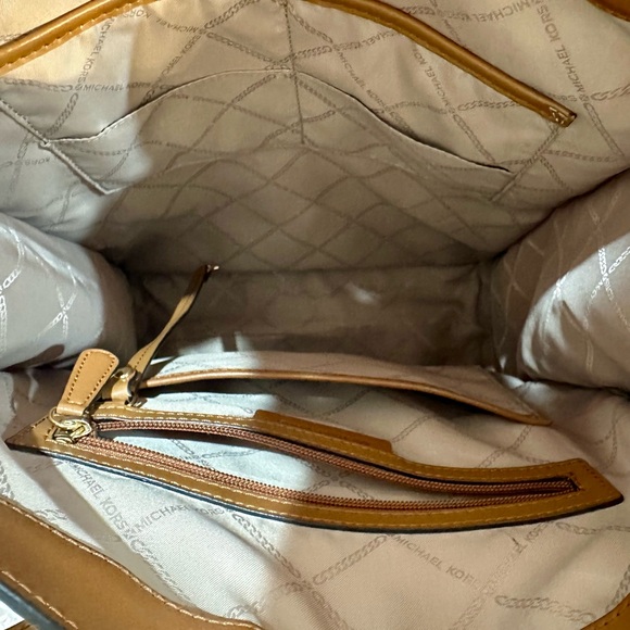 Michael Kors Tote - Picture 5 of 6